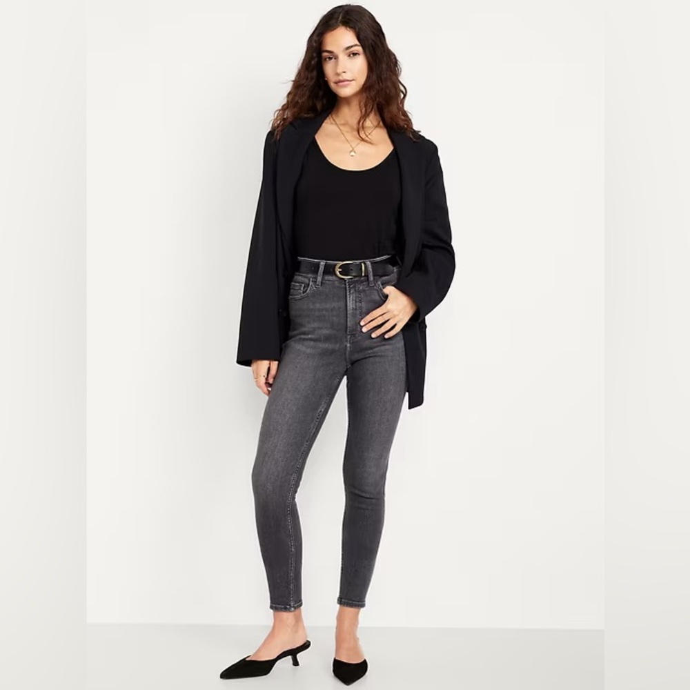 Extra High-Waisted Rockstar 360° Stretch Super-Skinny Jeans- Faded Black Wash